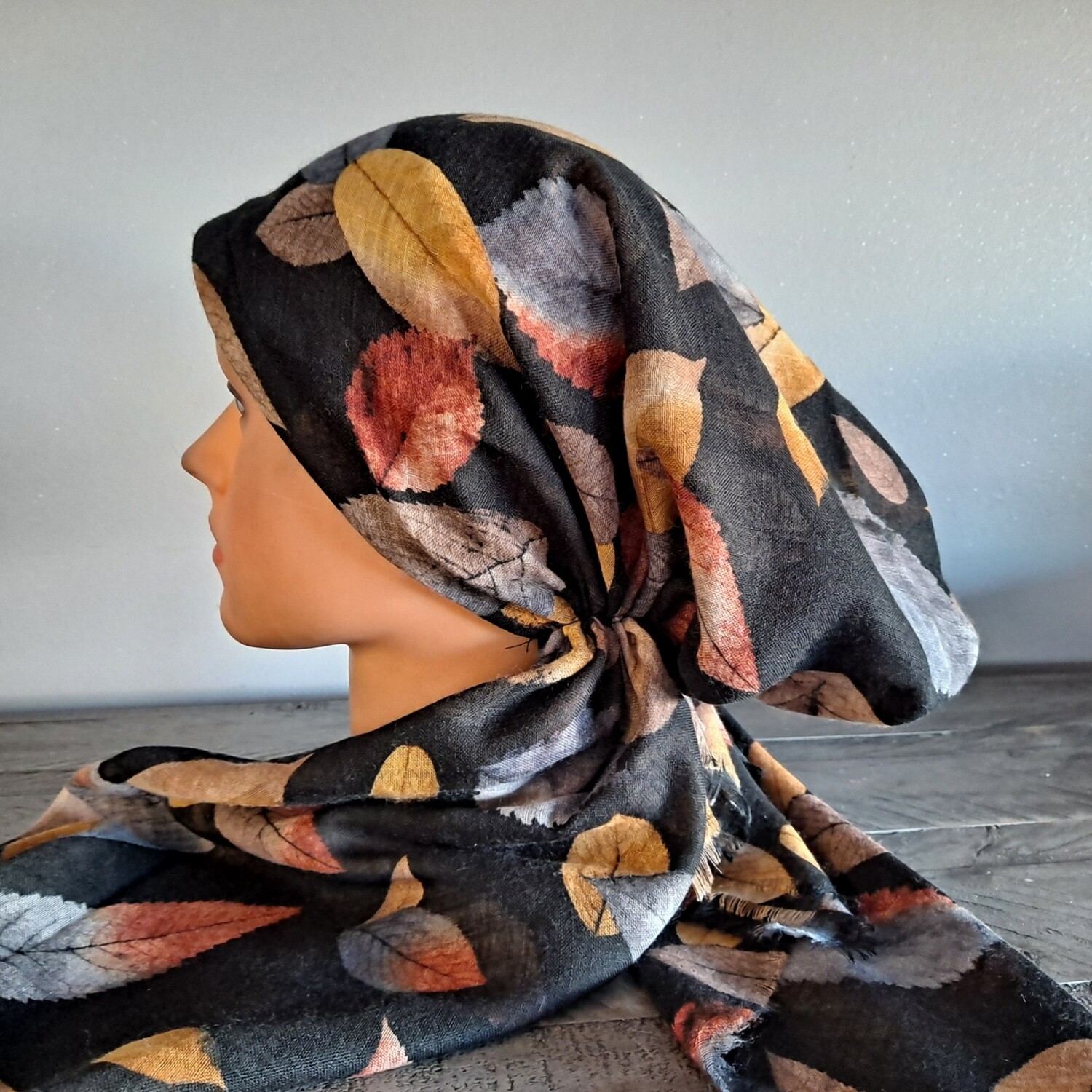 Black/colorful leaves patterned - soft fringes pretied tichel