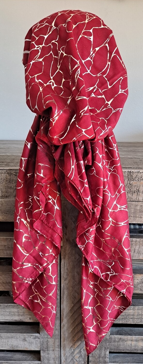 Maroon/silver patterned metallic pretied tichel w/band sewn in (BBS)