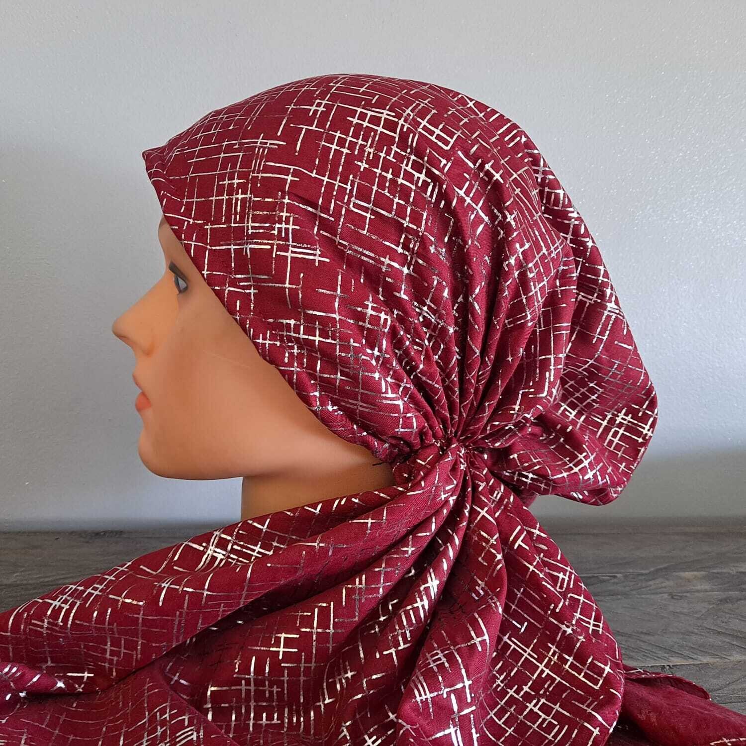 Cranberry - silver lines patterned pretied tichel w/band sewn in (BBS)