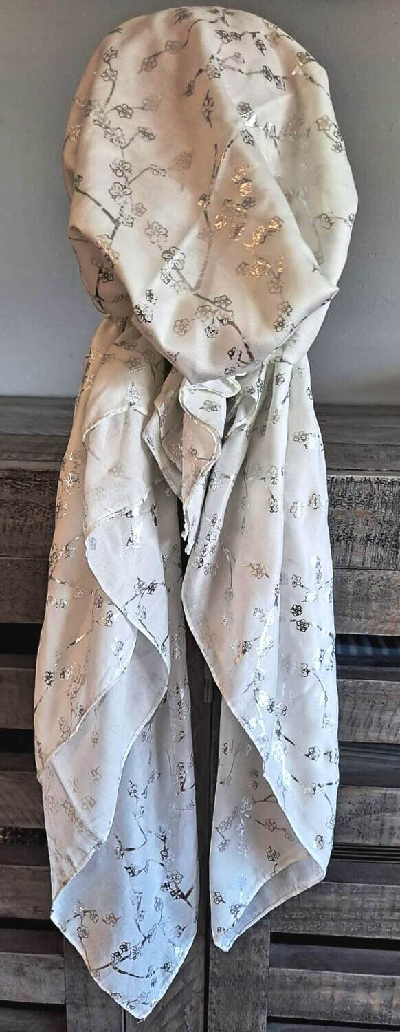 White - silver berries metallic pretied tichel