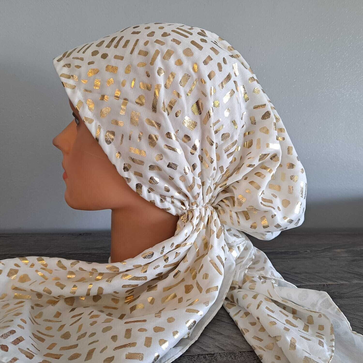 Off white/gold shapes metallic patterned pretied tichel 