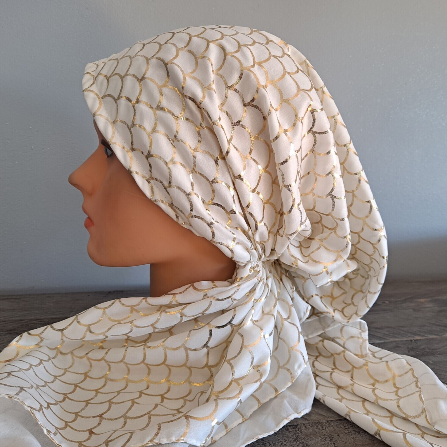 Soft white - gold scales patterned pretied tichel 