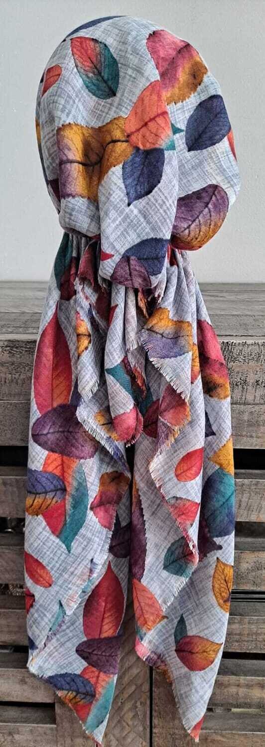 Light bluish gray colored leaves - soft fringes pretied tichel