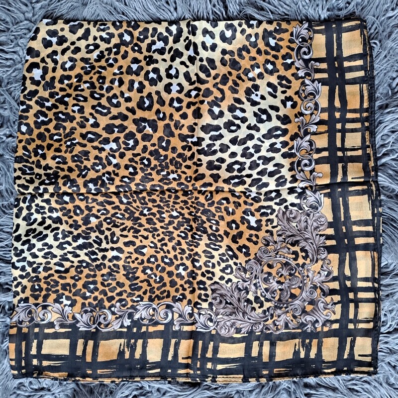 Mustard leopard - Turkish head scarve