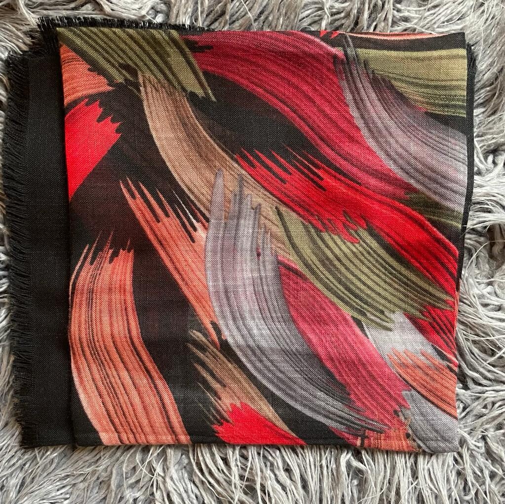 Black/red - Fall feathers soft fringes tichel