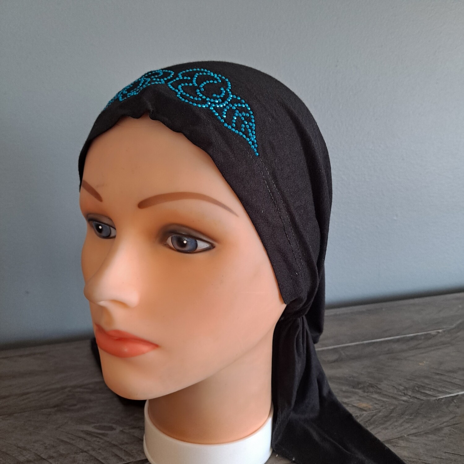 Black paper thin pre tied tichel w/aqua applique -XL