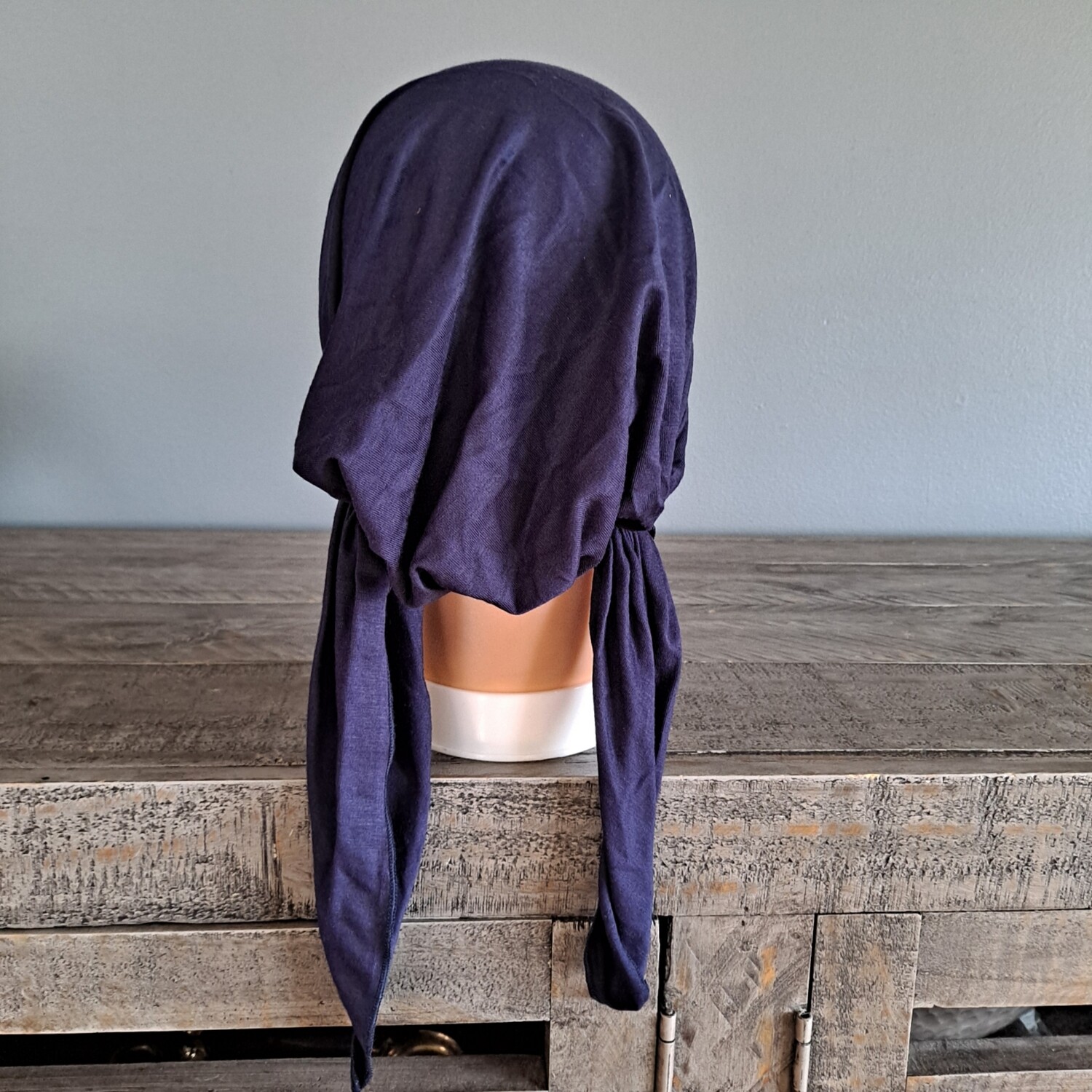 Navy paper thin pre tied tichel w/black applique