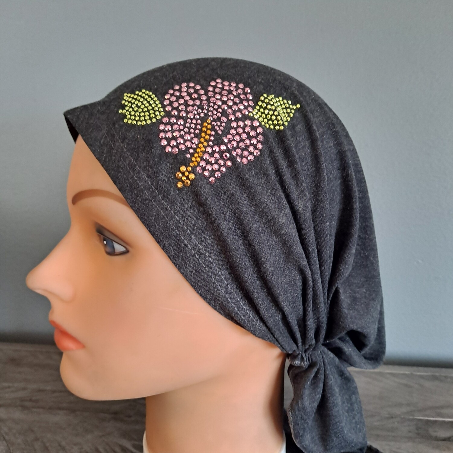 Charcoal pre tied tichel w/colorful applique