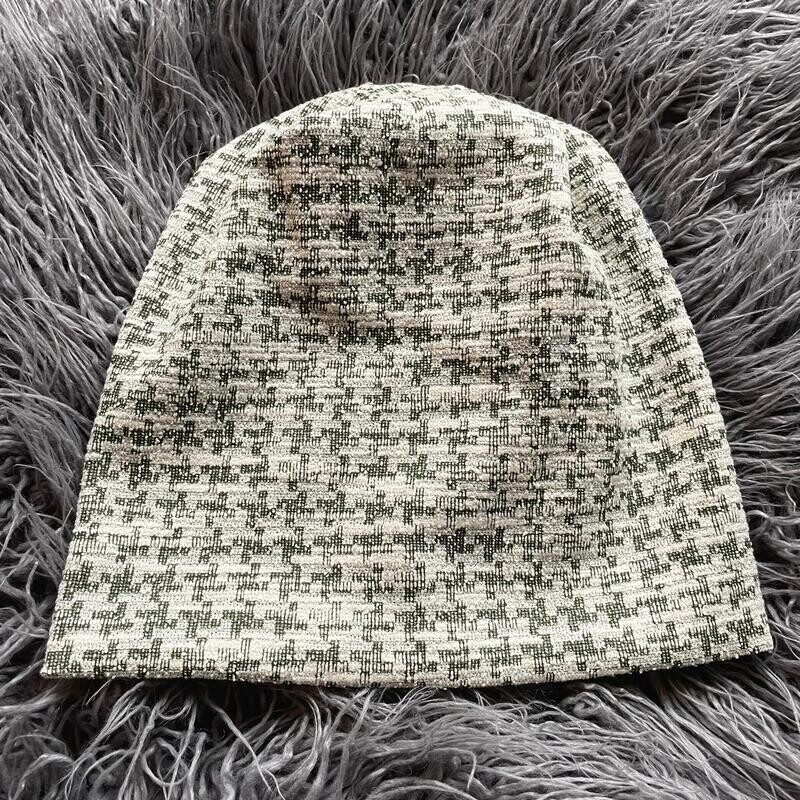 White/green patterned - mid weight Fall/Winter beanie