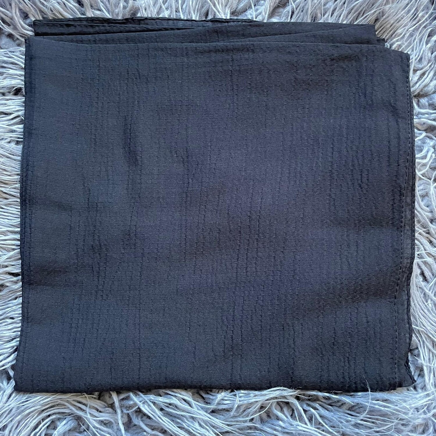 Black textured solid tichel