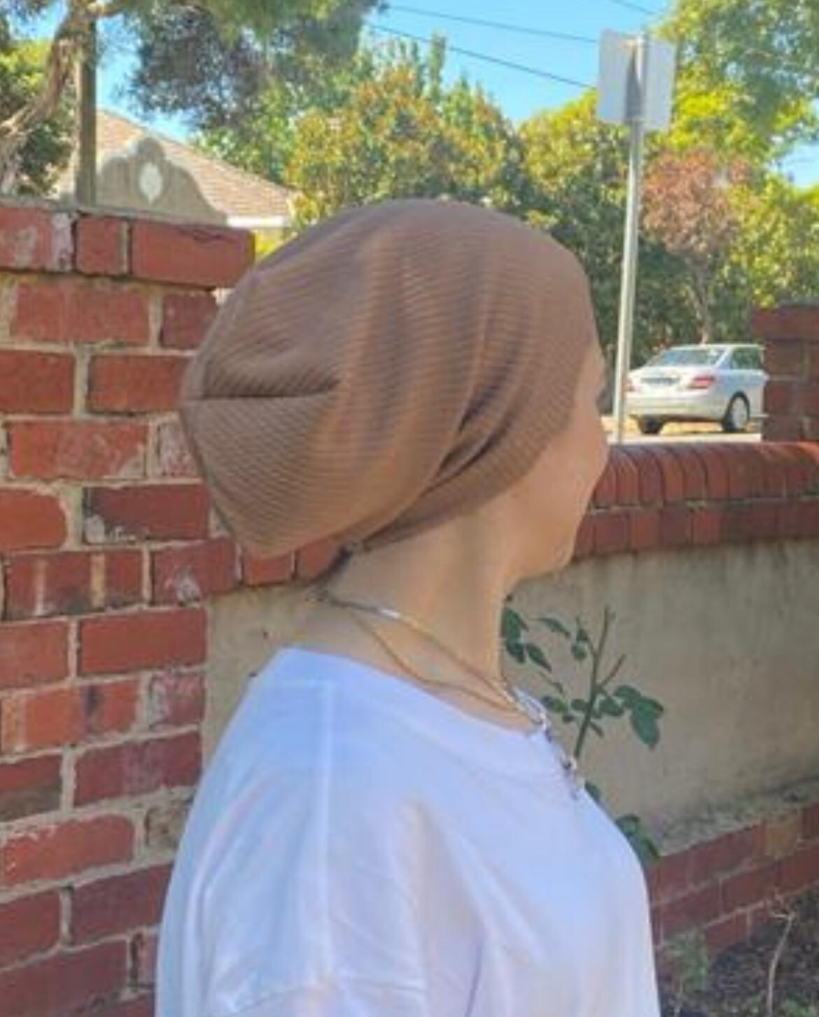 Medium brown fine cable ribbed beanie