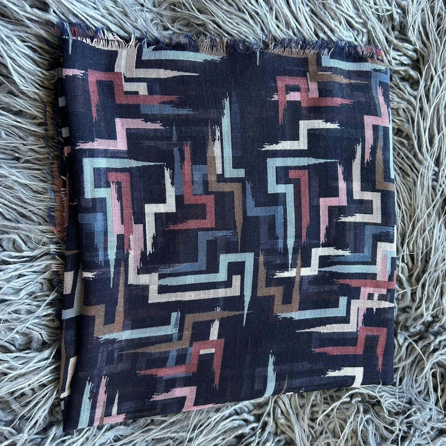 Navy - intersecting lines soft fringes tichel