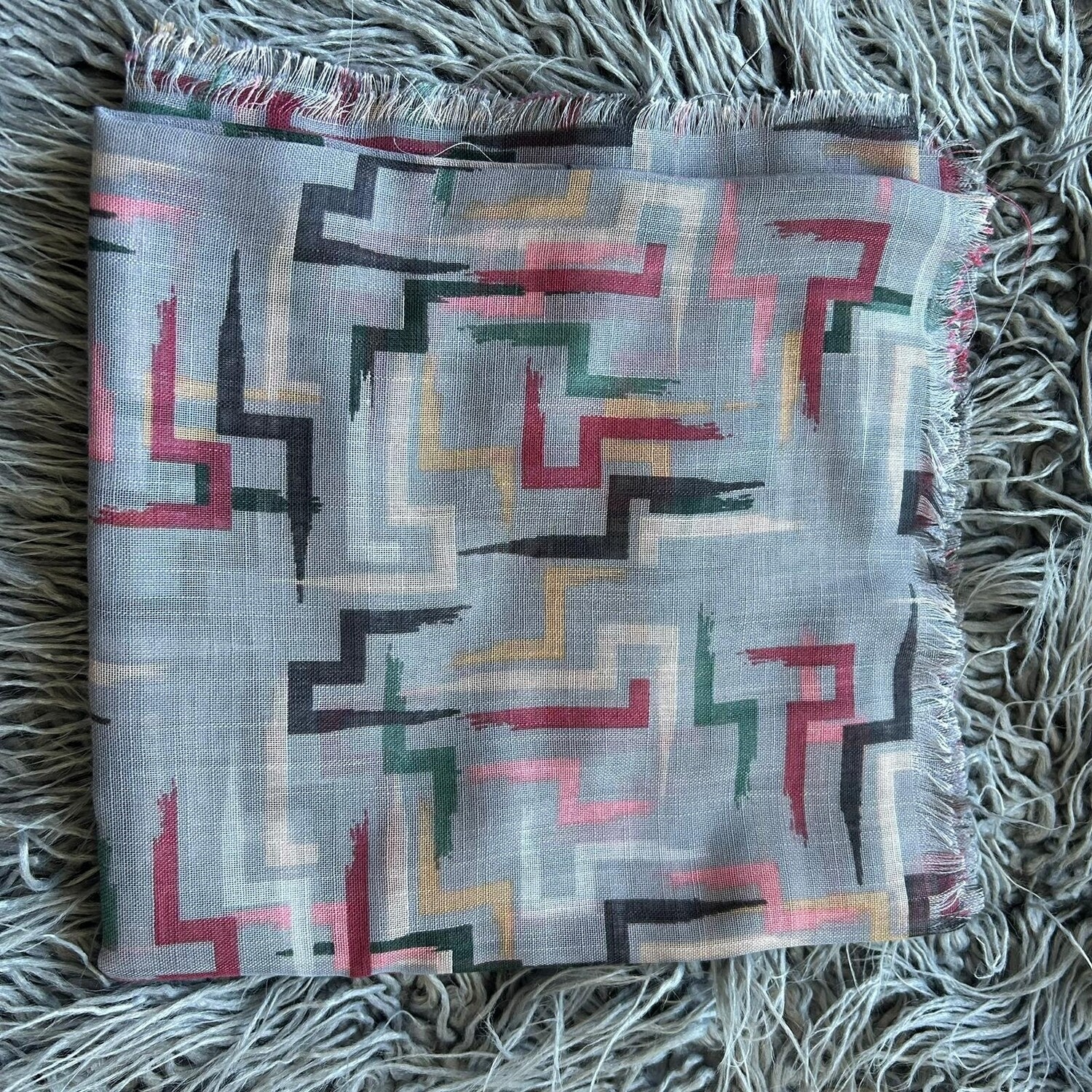 Gray - intersecting lines soft fringes tichel