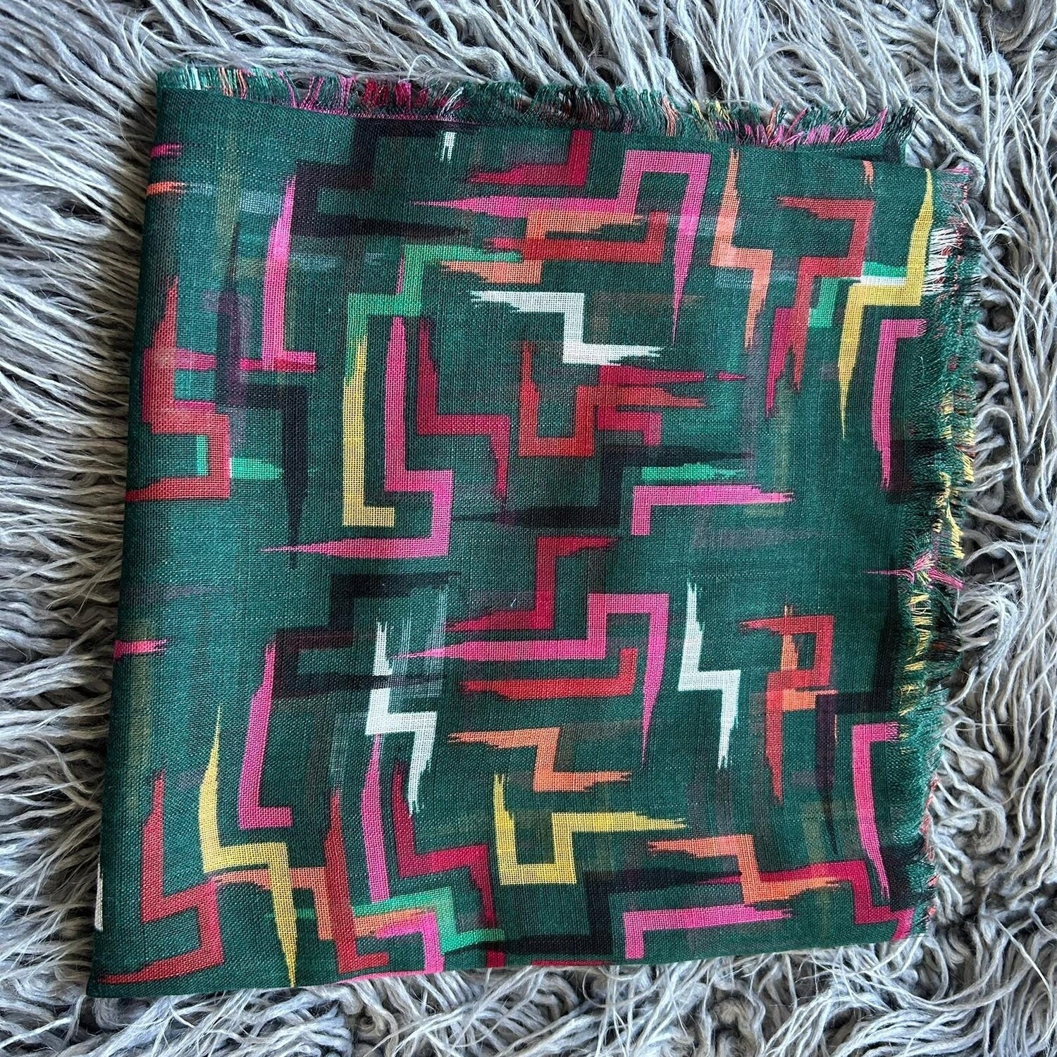 Green - intersecting lines soft fringes tichel