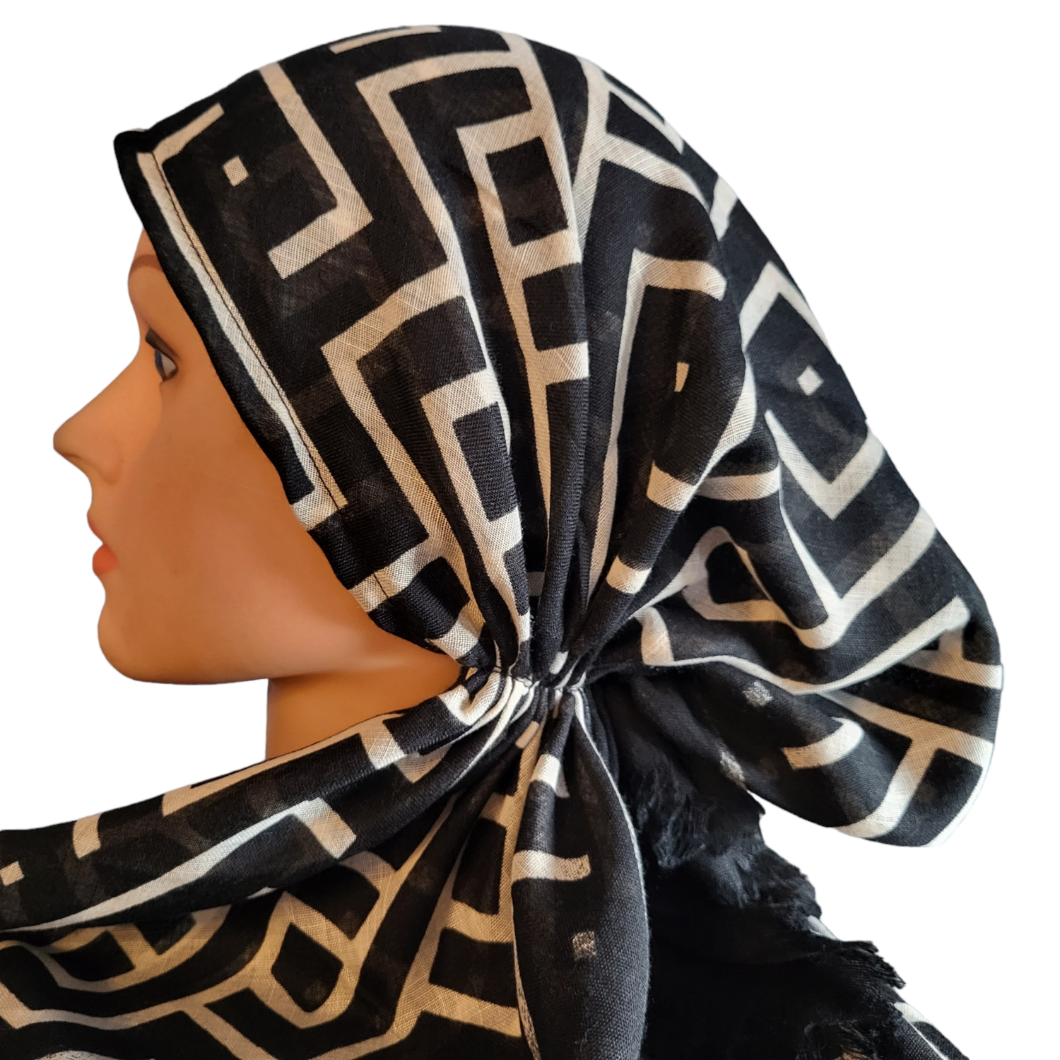 Black/white boxes - soft fringes pretied tichel