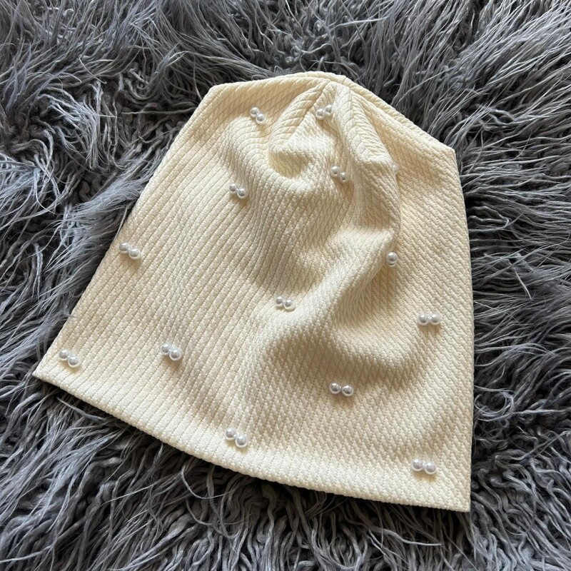 Soft white - pearled fine cable ribbed beanie
