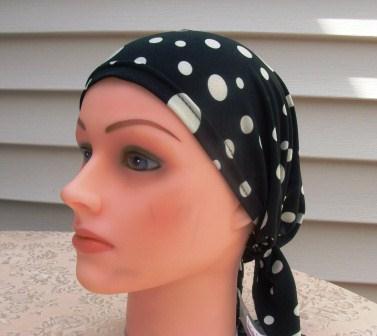 Black and white pre tied tichel