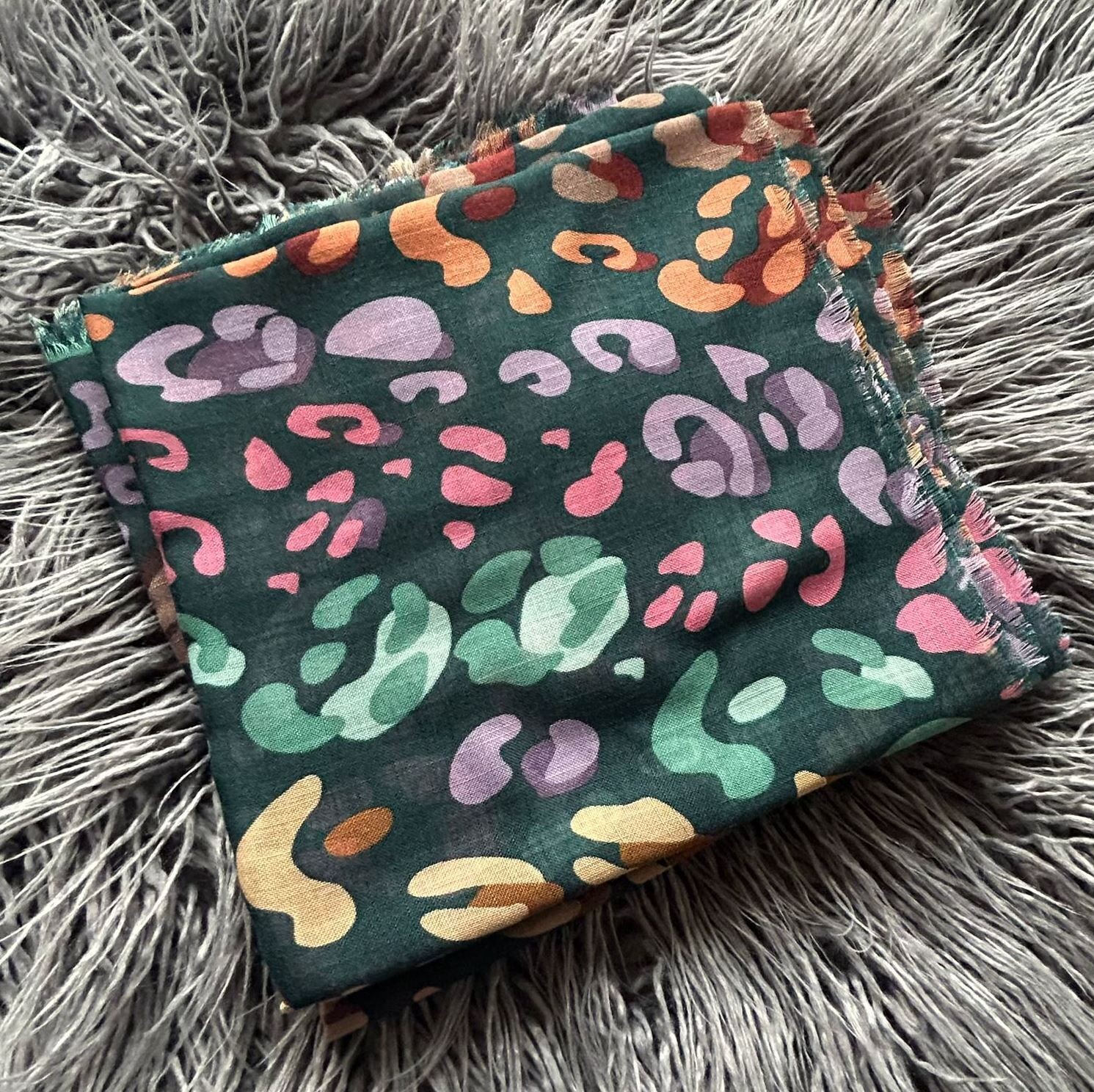Green - colorful leopard soft fringes tichel