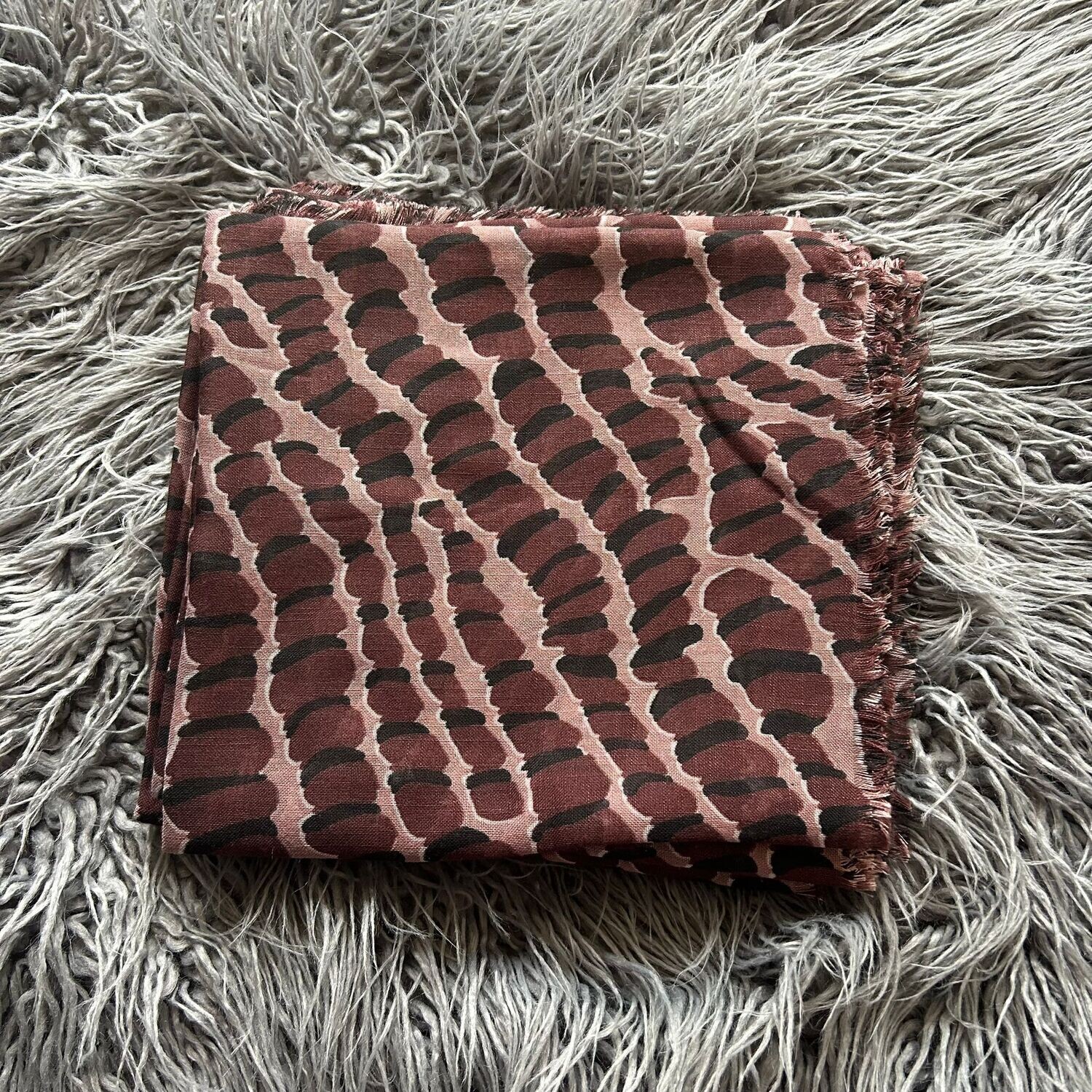 Brown - wavy pattern soft fringes tichel