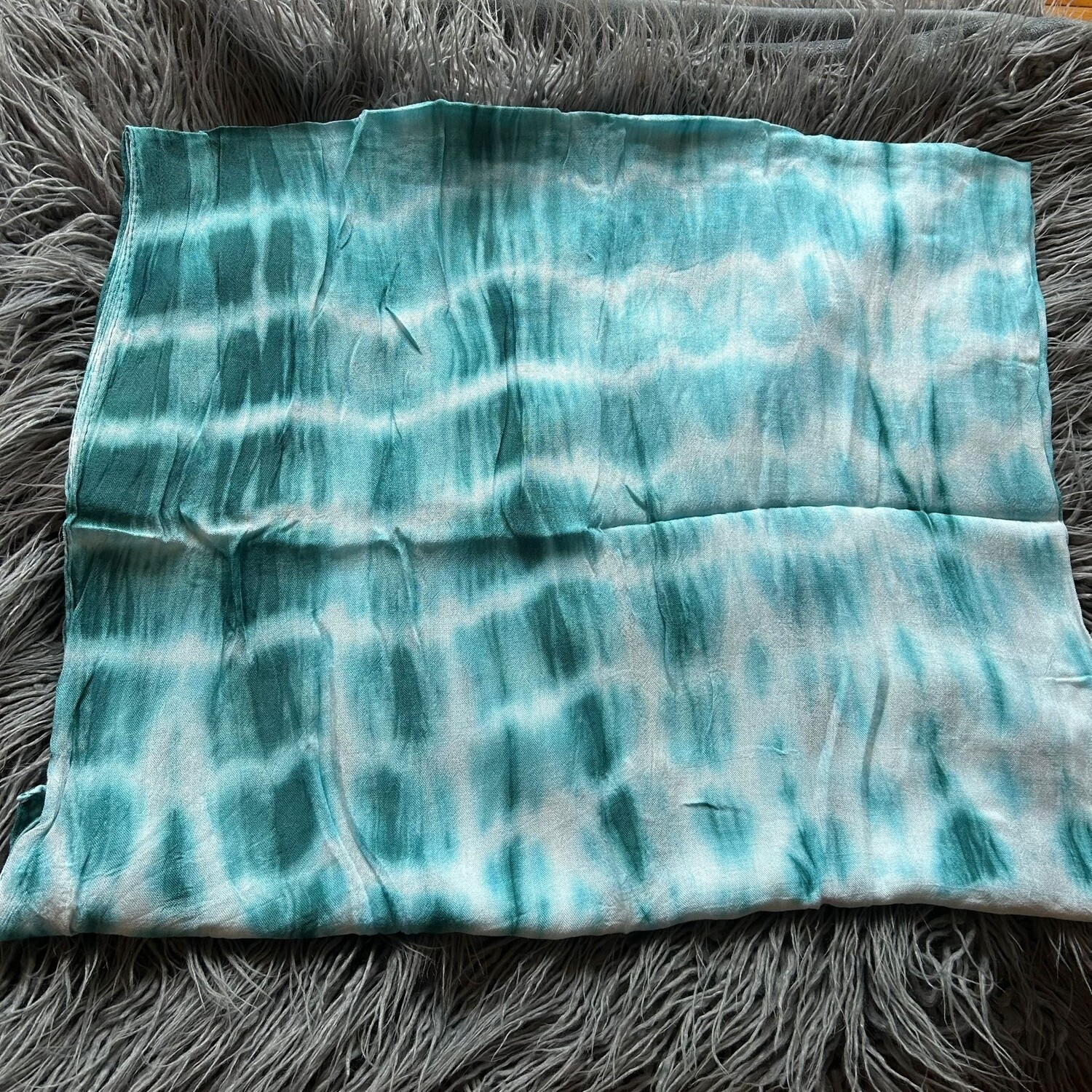 Sea green tie dyed - light n&#39; airy crinkle tichel
