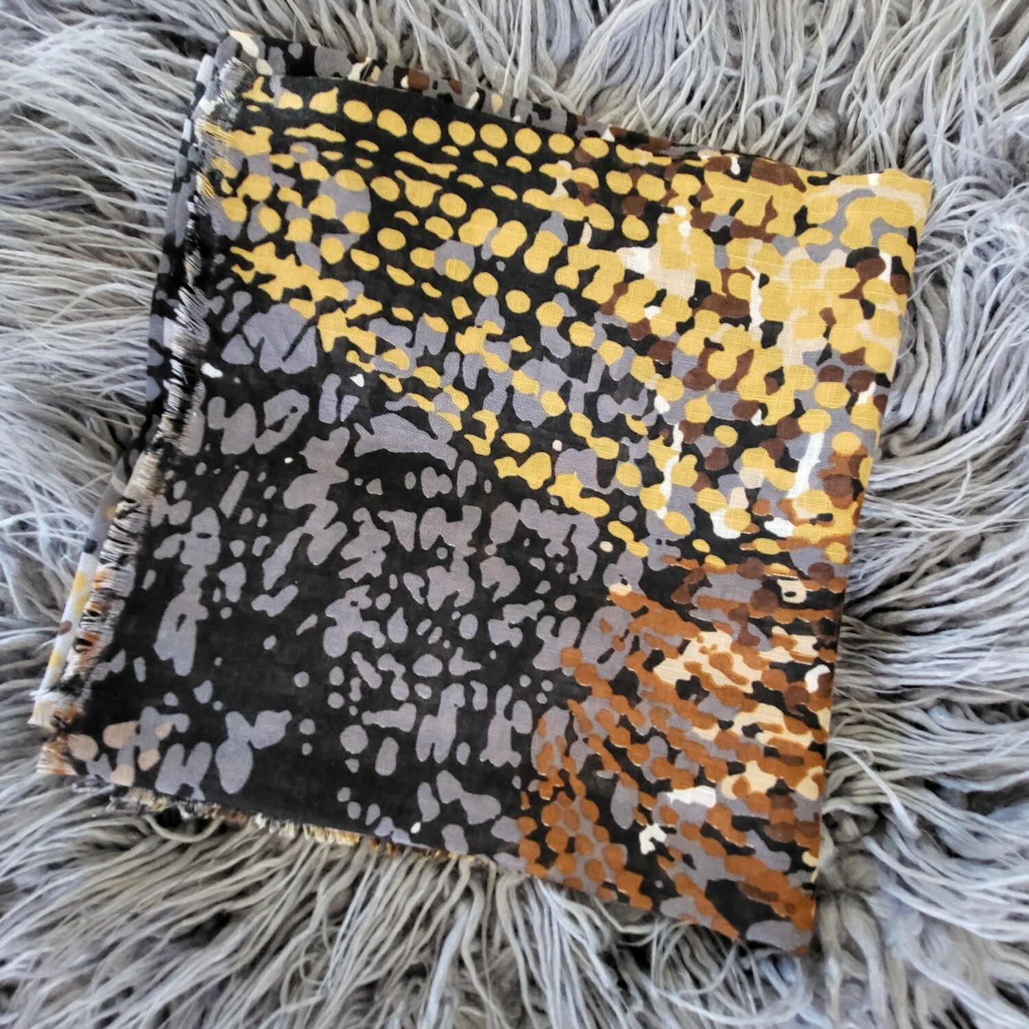 Brown n&#39; more - colorful dotted soft fringes tichel