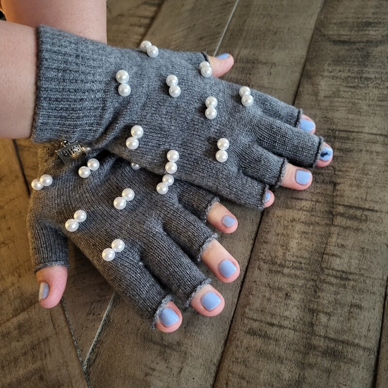 Thin half finger gloves w/pearls