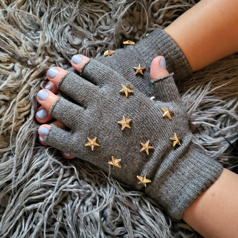 Thin half finger gloves w/gold stars
