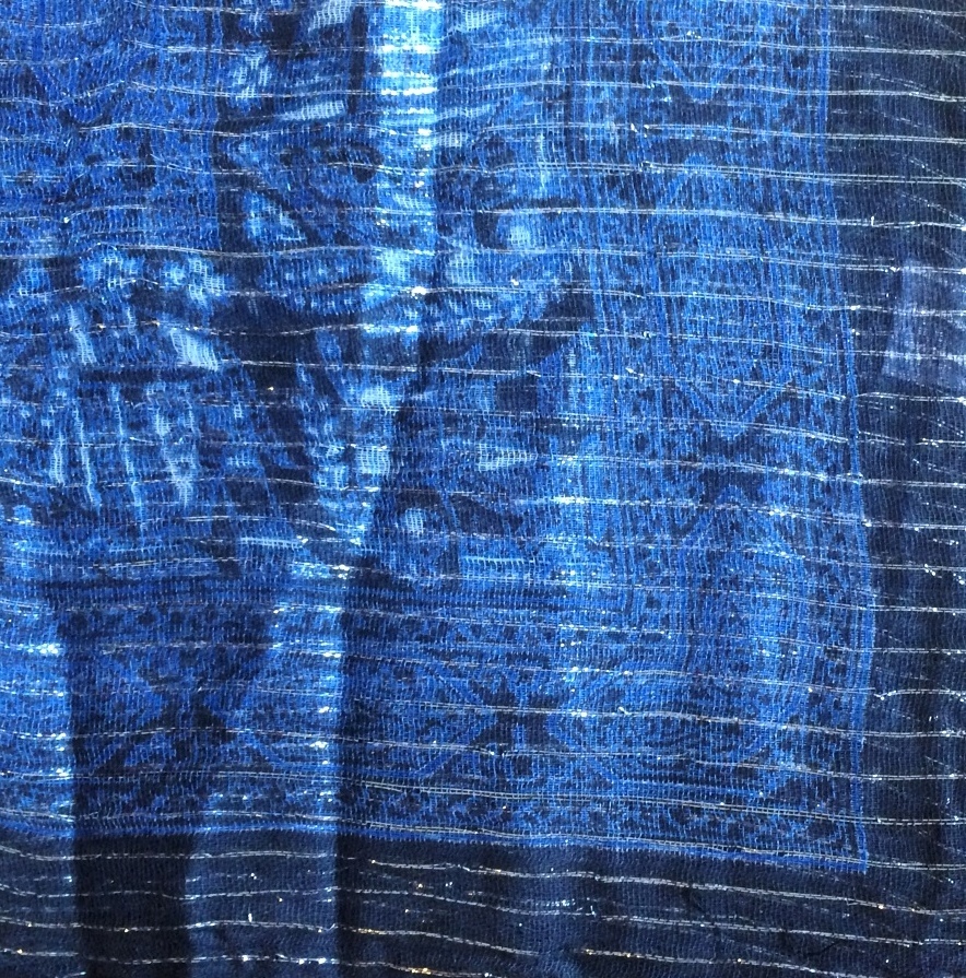 Black and blue lurex tichel with  pattern