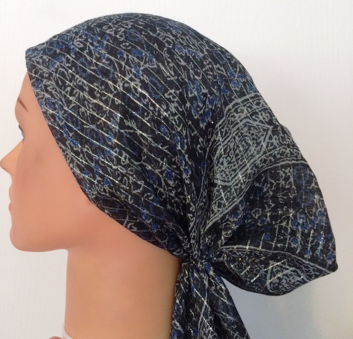 Black patterned lurex pre tied tichel