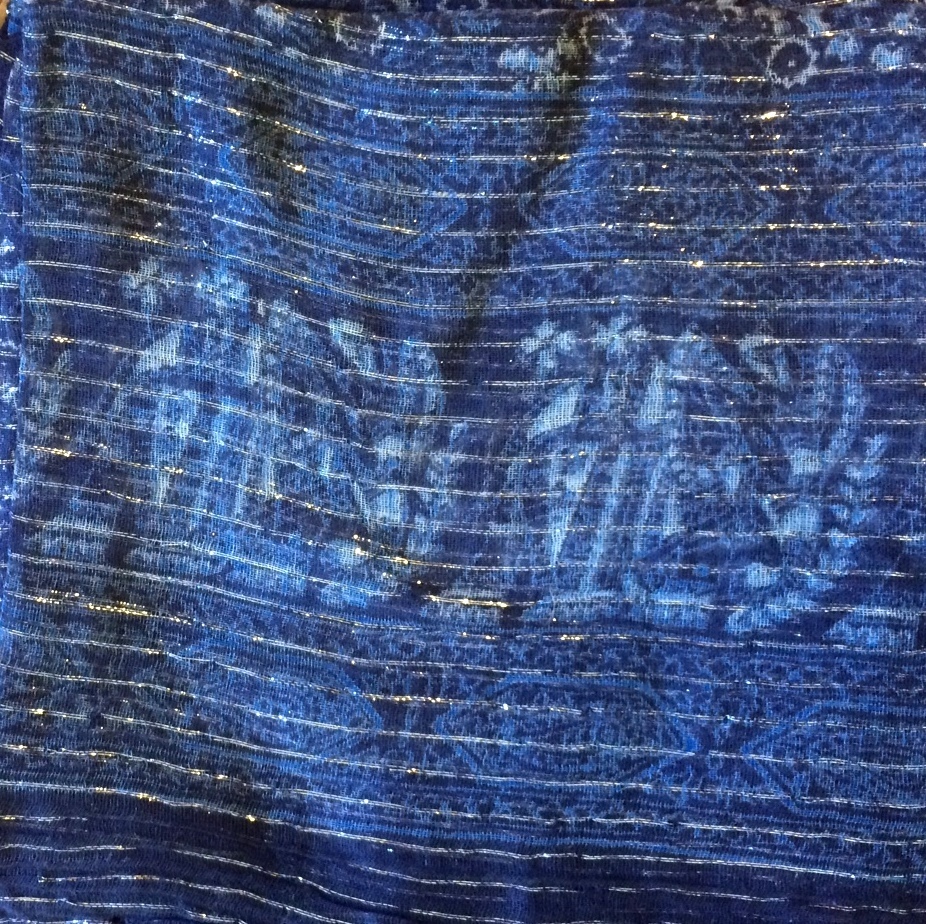 Blue lurex tichel with  pattern