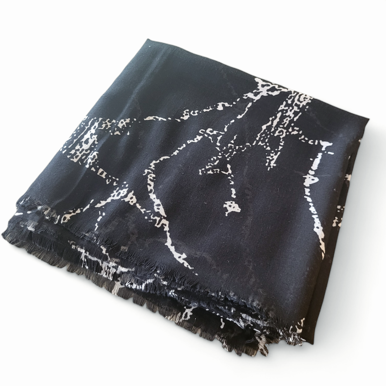 Black/white thick branches - soft fringes tichel