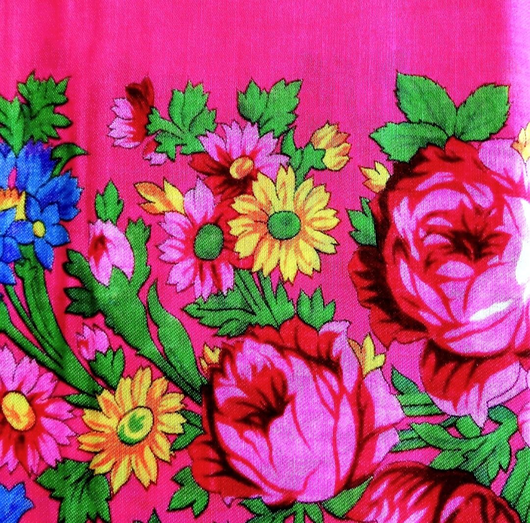 Deep bubble gum pink vintage tichel (not as light as pictured)
