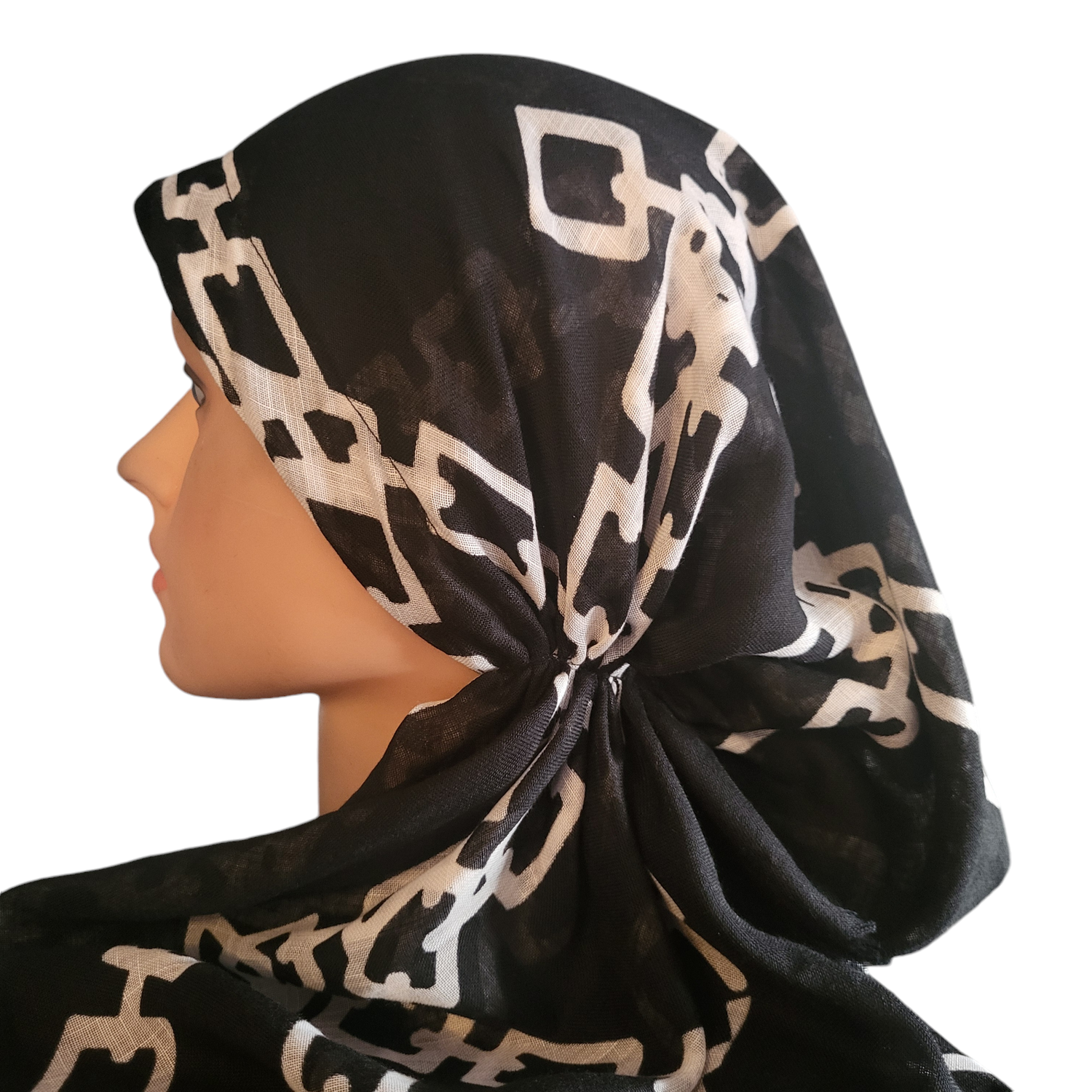 Black/White - soft fringes pretied tichel - square chains