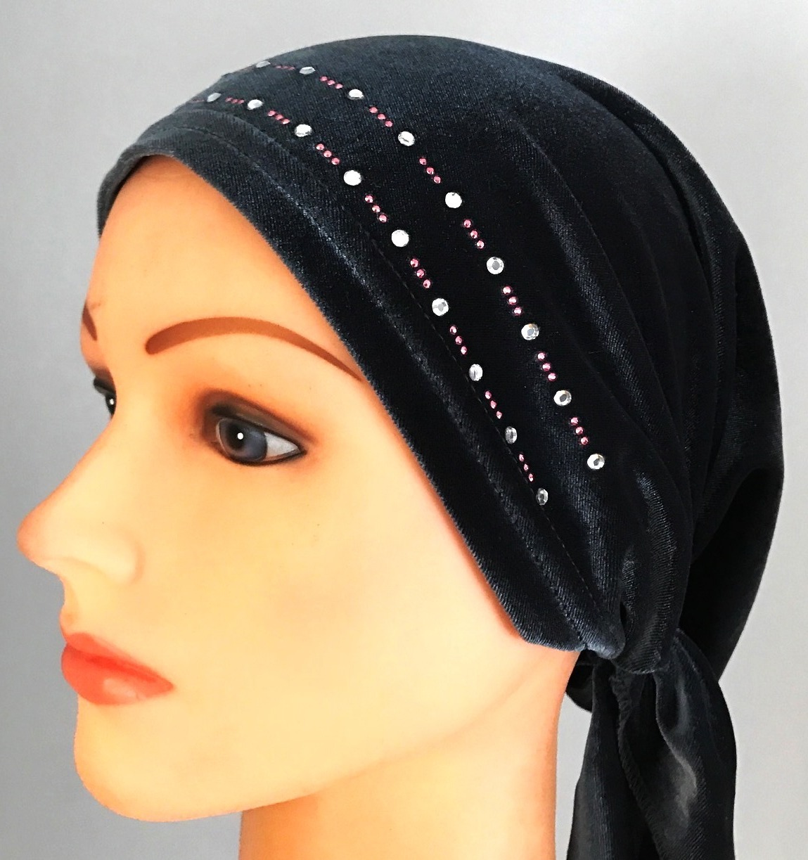 Gray velvet pre-tied tichel with pretty stones
