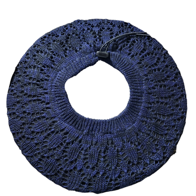 Black/navy lined beret/snood w/pull tab