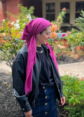 Deep pink w/glitter - soft fringes pretied tichel