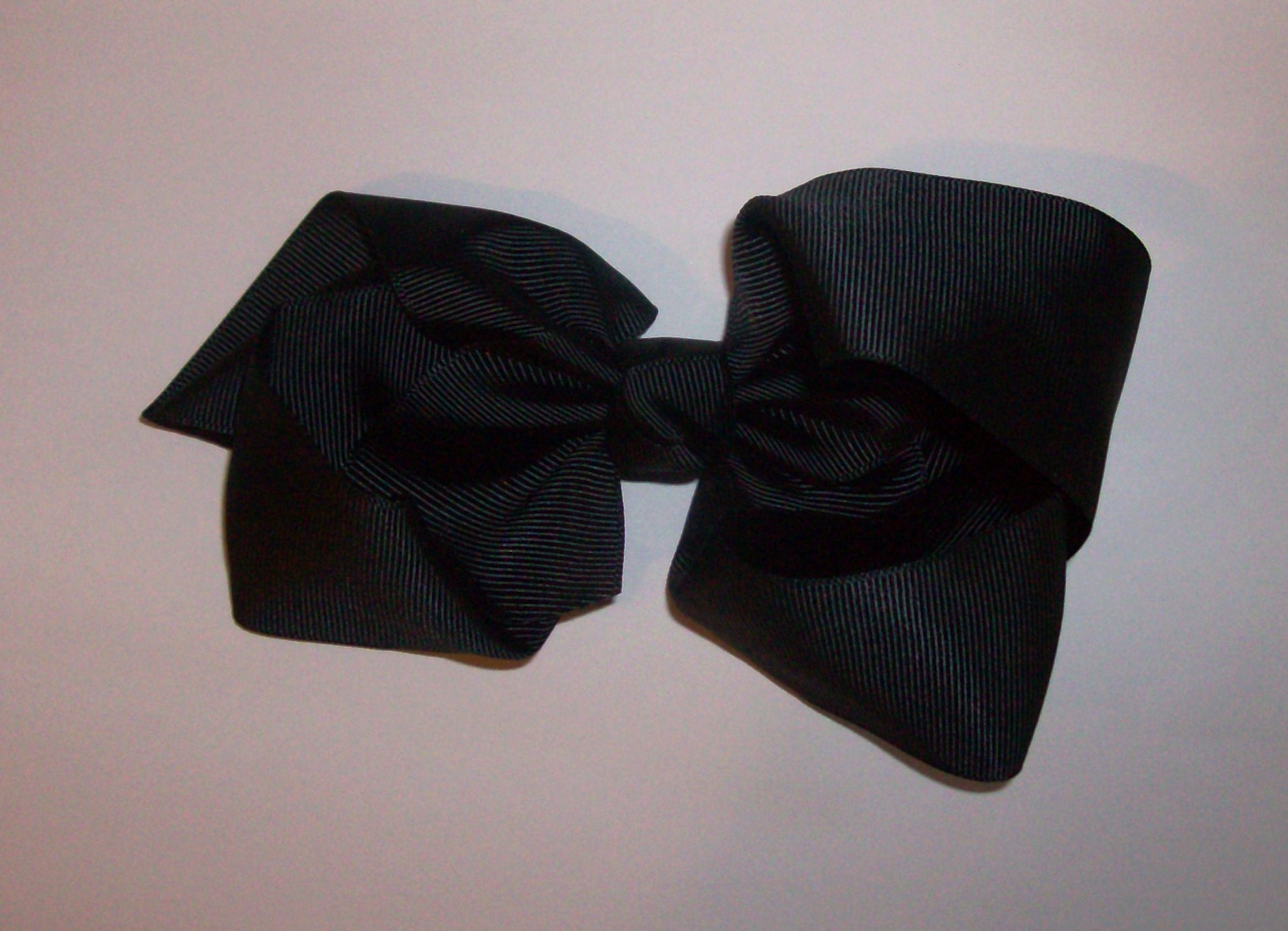 black bow