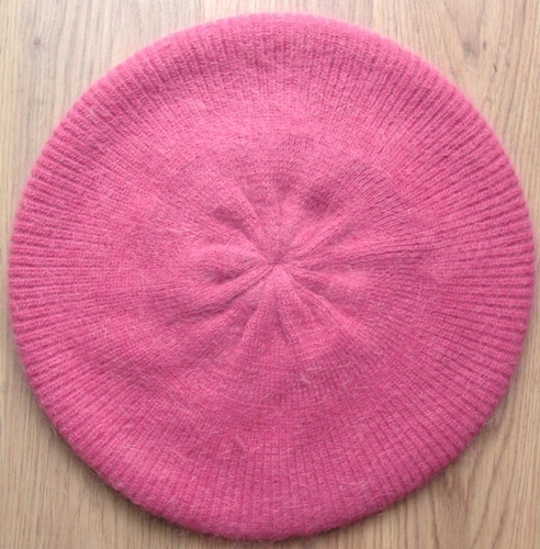 Angora beret coral pink