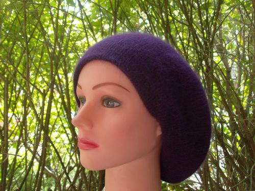 Angora beret purple