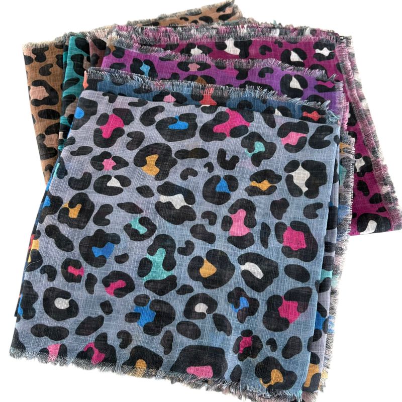 Soft fringes - Wild side Animal patterned tichels