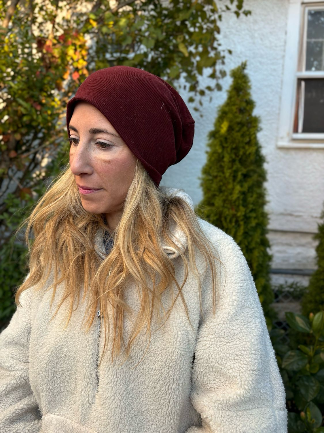 Corduroy look cotton beanie - burgundy
