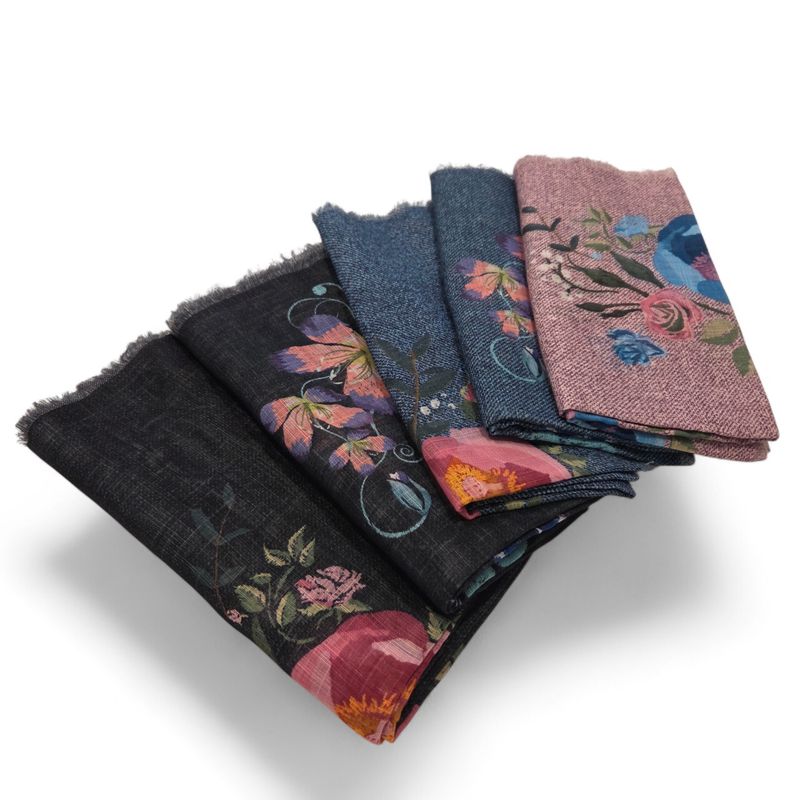 Soft fringes - Floral whispers square tichels