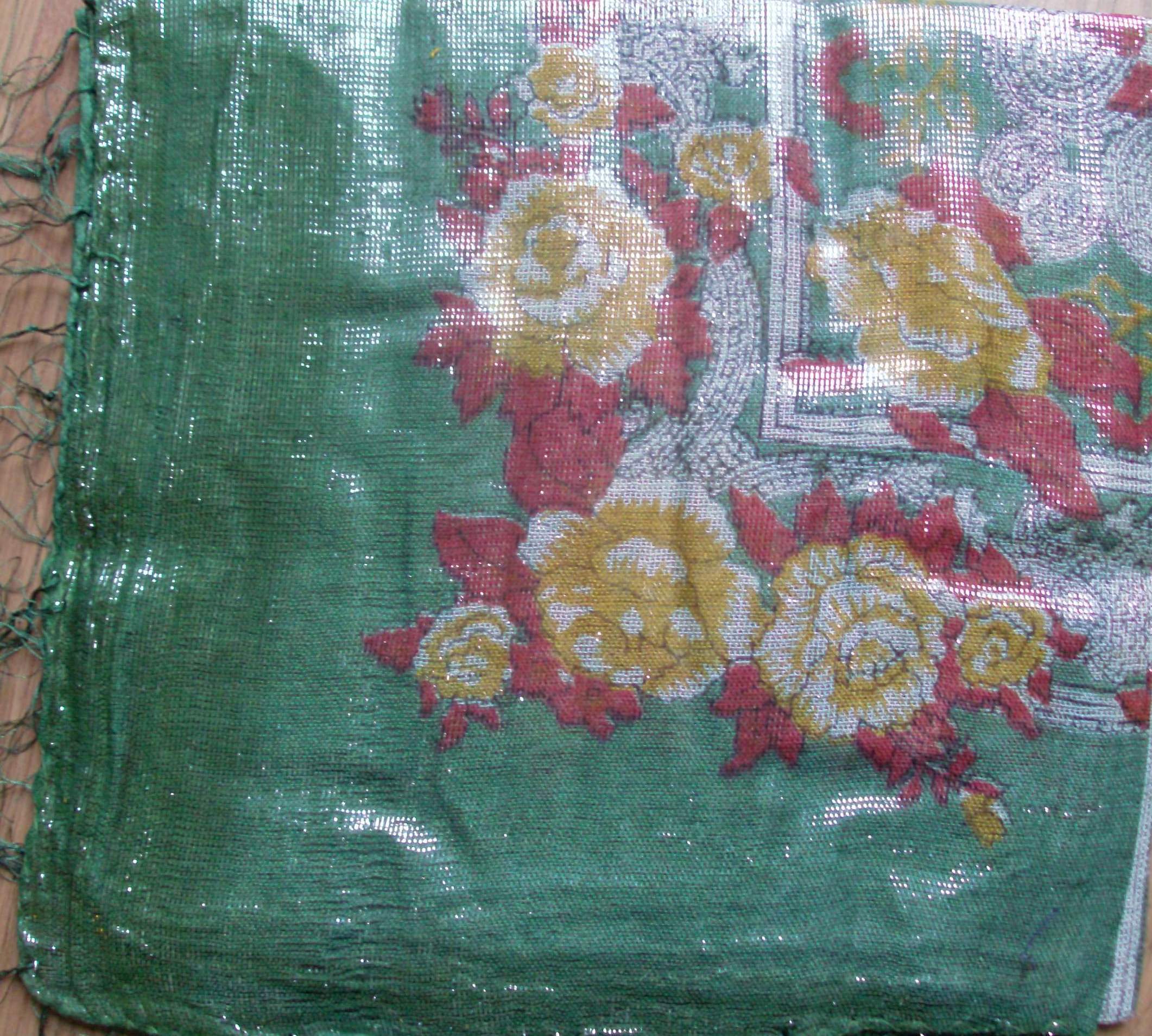 Green shimmering tichel