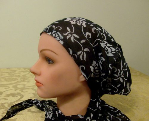 Pre tied tichel black with white flowers