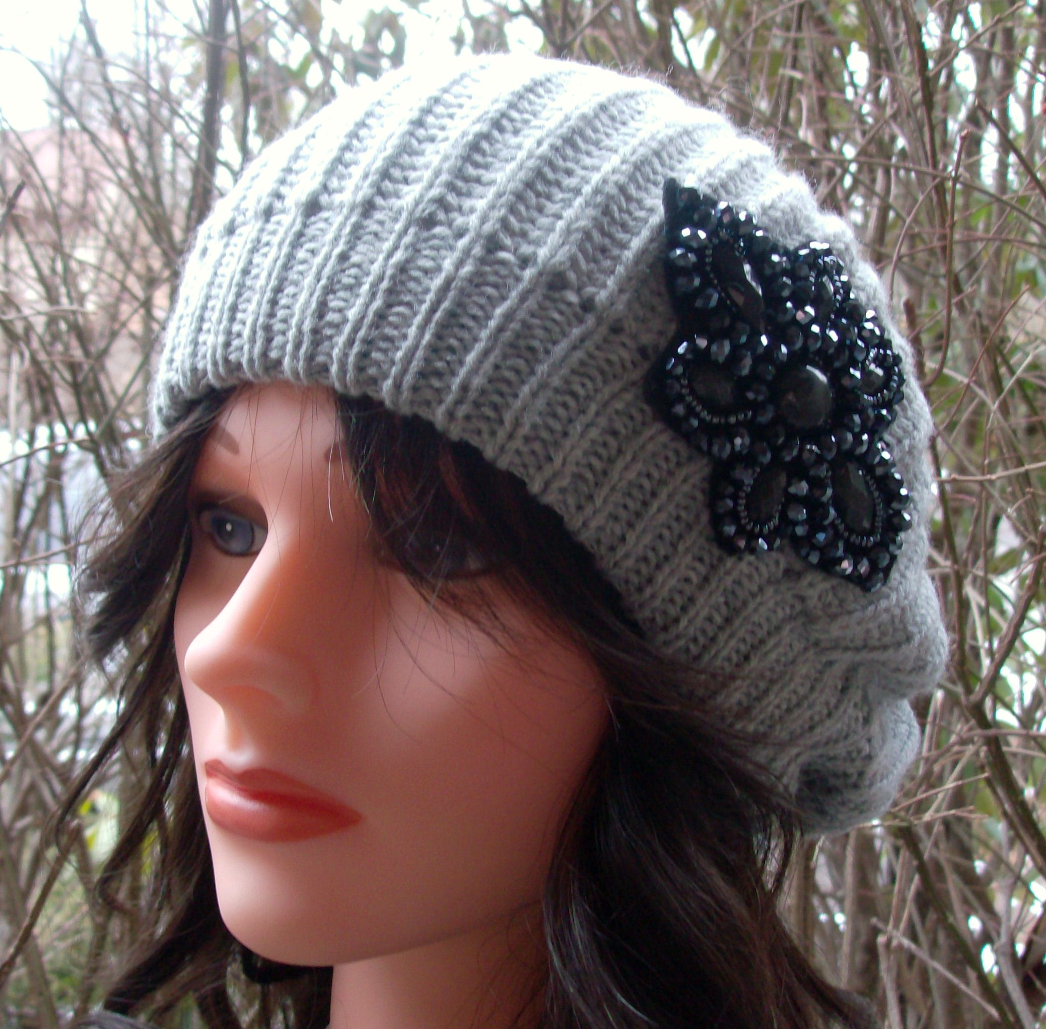 Chic beret light gray