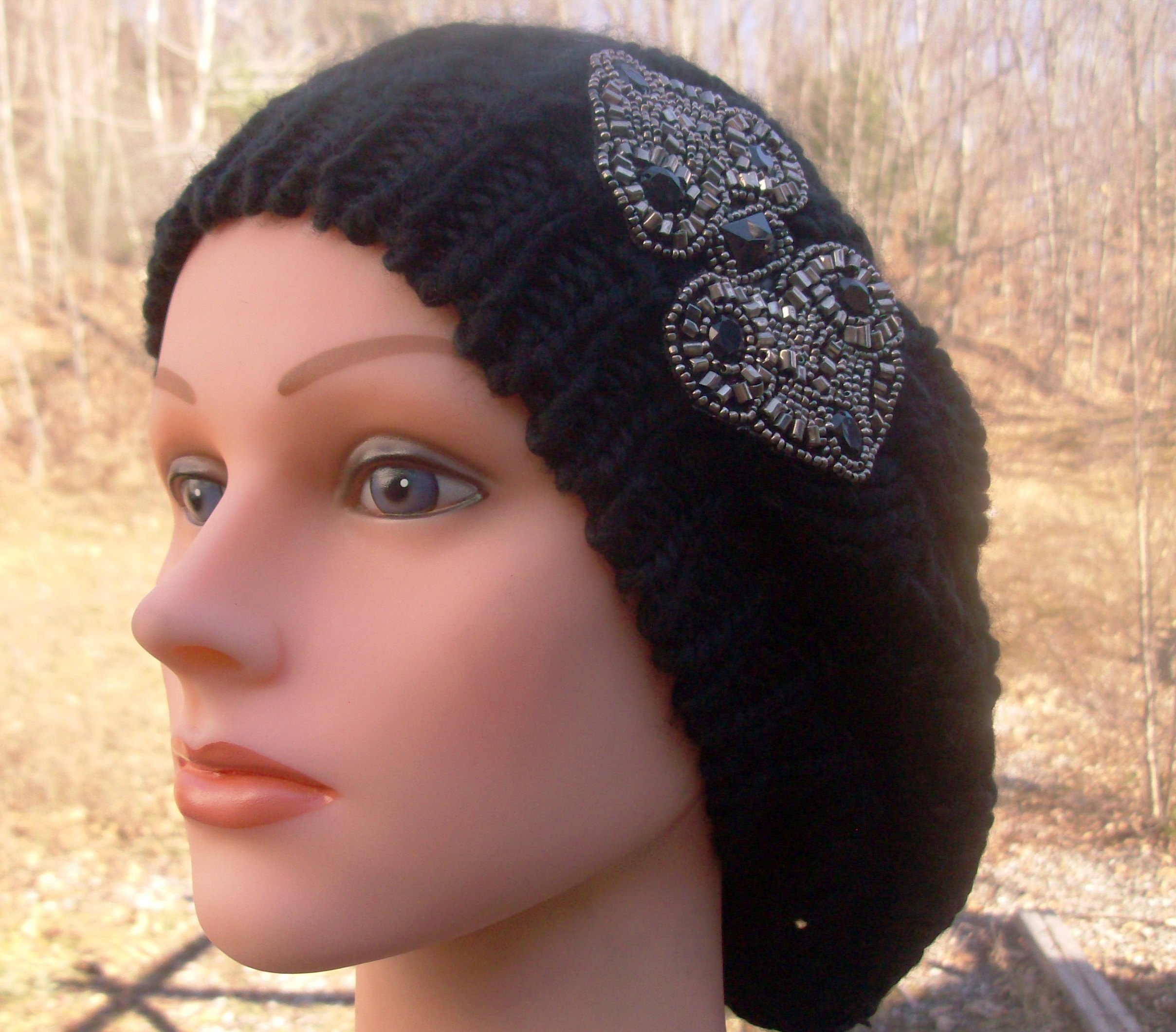 Chic beret black beanie