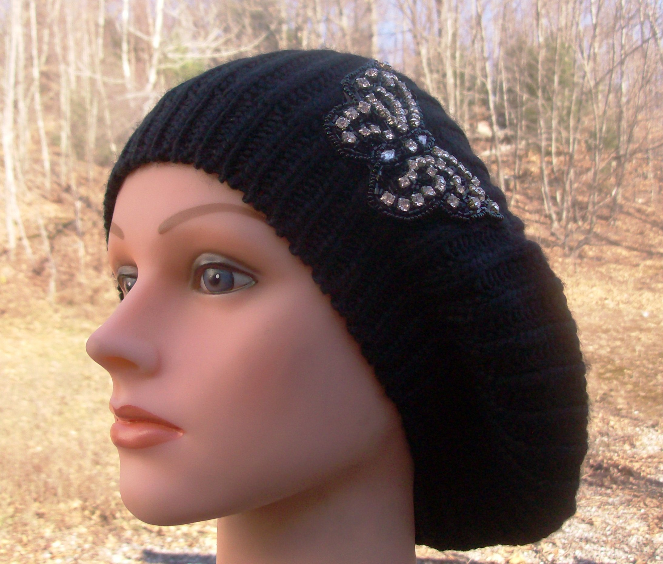 Chic beret black with butterfly