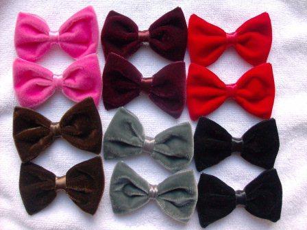 Smaller velvet bows
