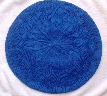 Super lightweight beret bright blue