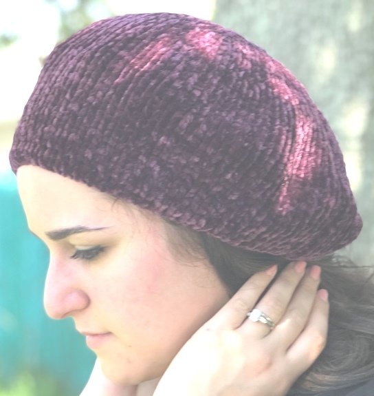 velvet snood head shot